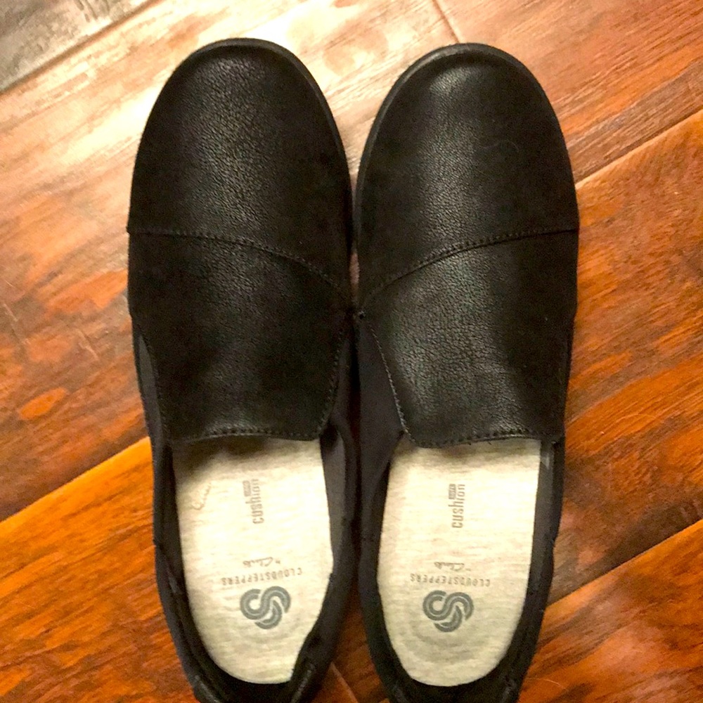 Cloudsteppers by Clark’s shoes sz 9.5
